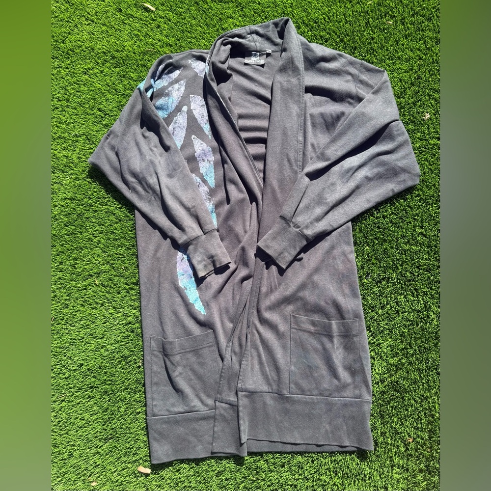 Woman’s Silver Cloud Black Open-Front Cardigan Sweater with Blue Accent
